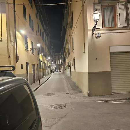 Apartment Very Central 100M From Train Station&Duomo-2